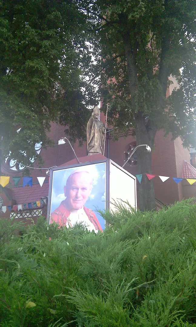 Church of Saints Simon and Helena (Red Church)