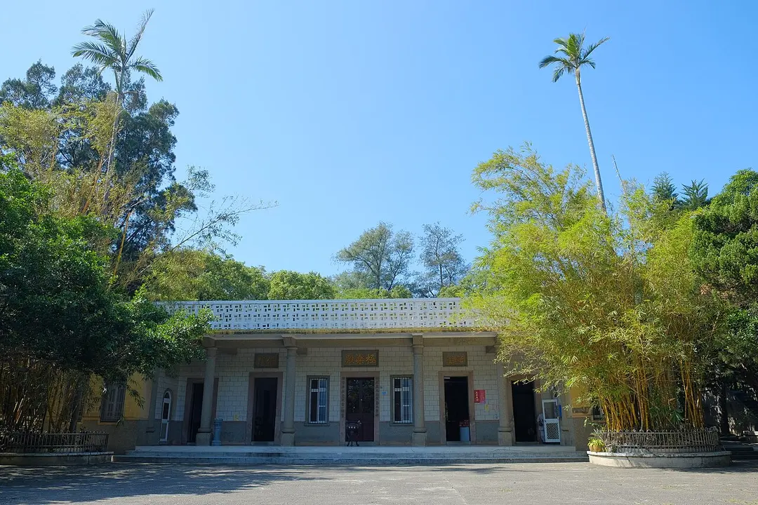 青草湖靈隱寺