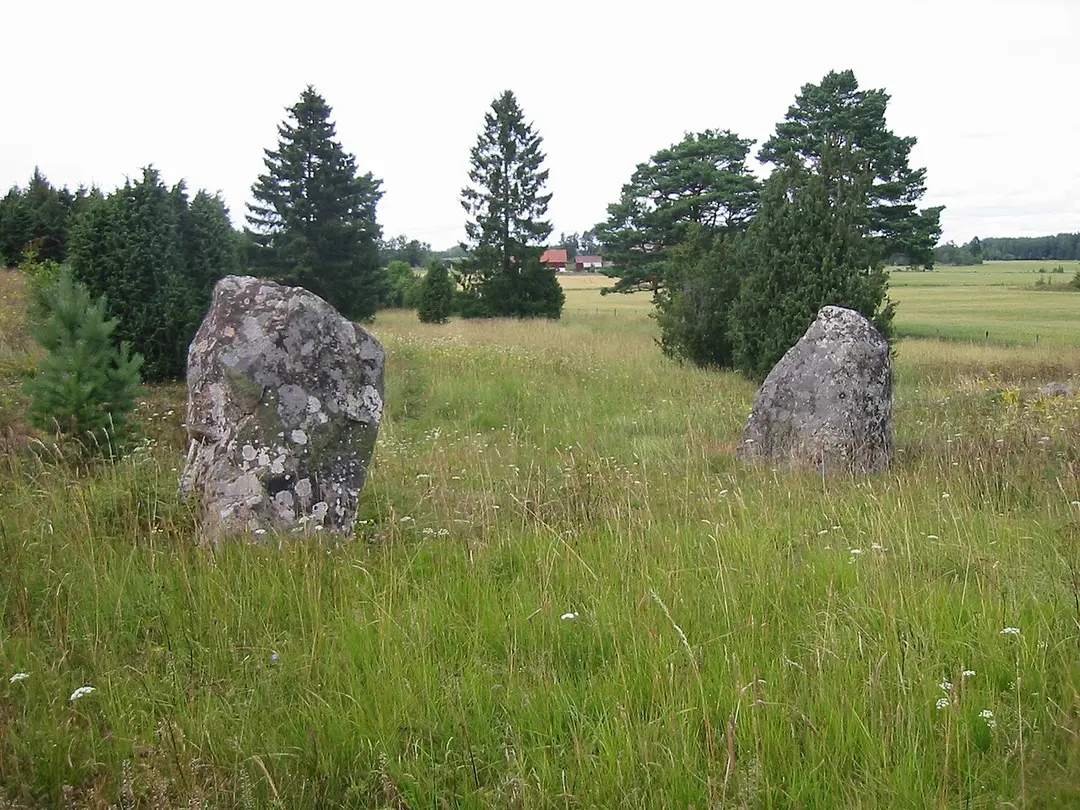 Arby Grave Field