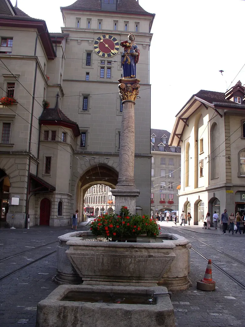am Käfigturm