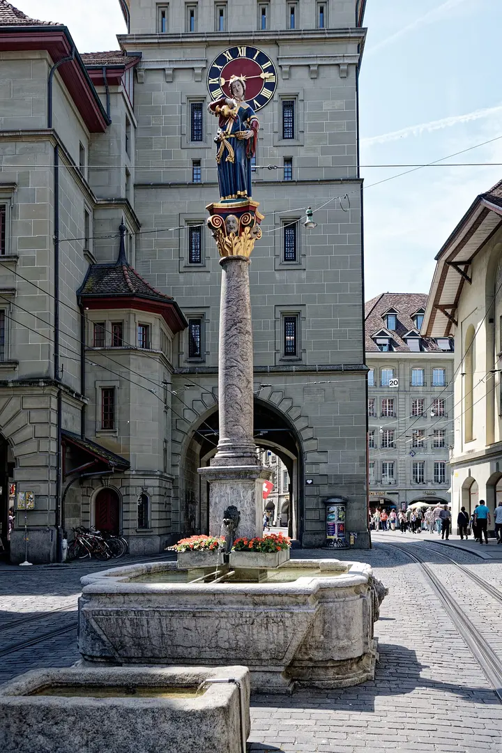 am Käfigturm