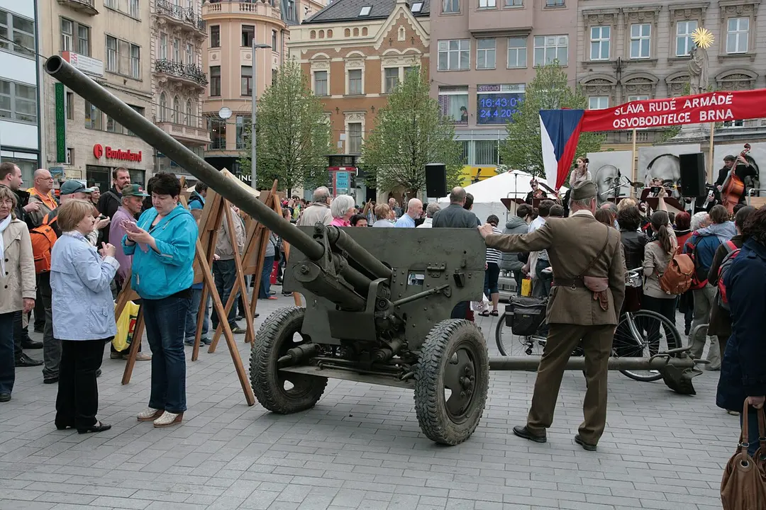 ZiS-2 Panzerabwehrkanone