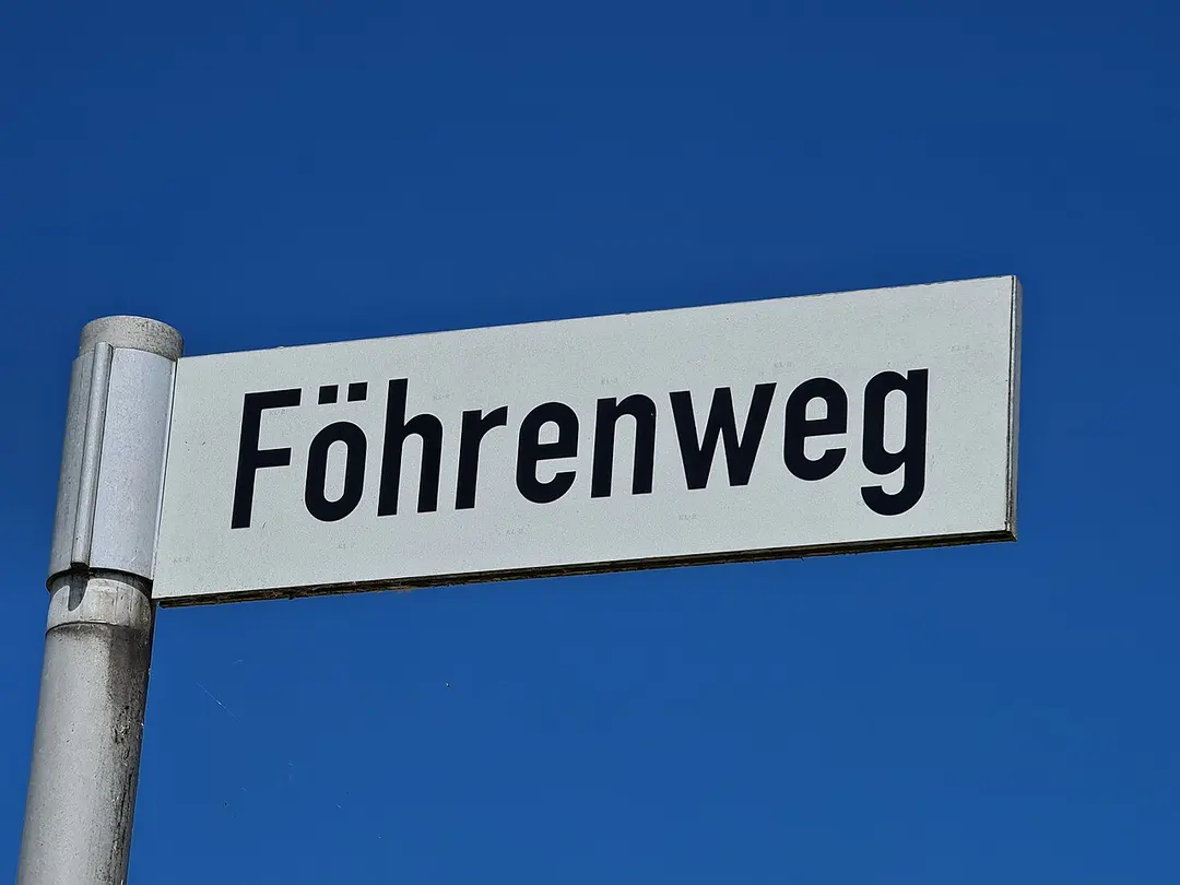 Föhrenweg