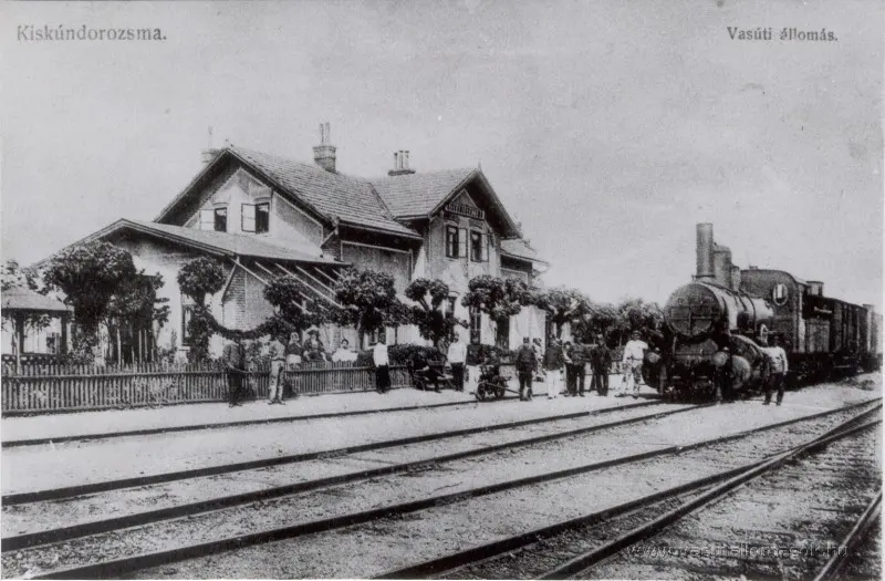 Kiskundorozsma railway station