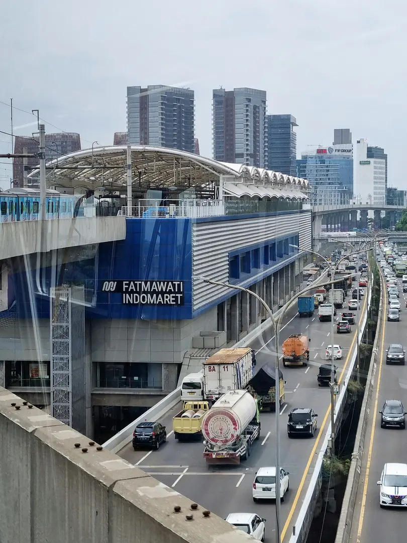Jalan Tol Lingkar Luar Jakarta