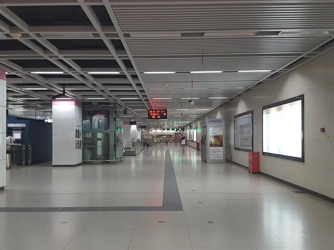 Qingnian Road