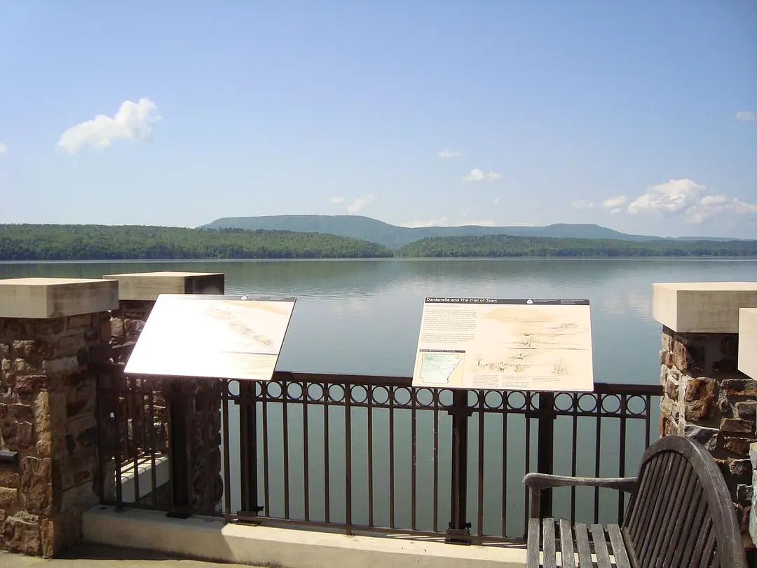 Lake Dardanelle