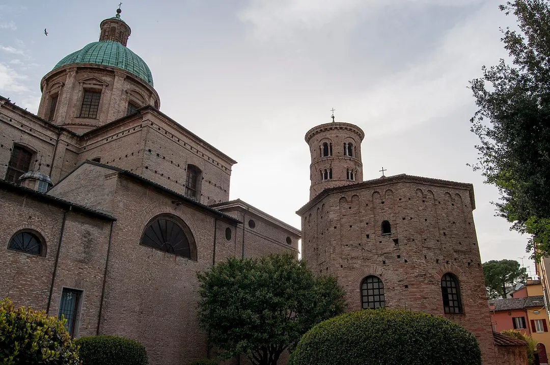 Battistero Neoniano