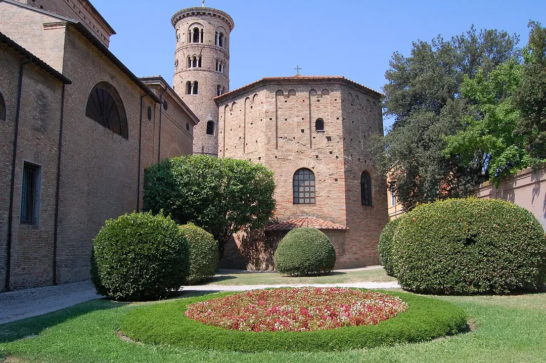 Battistero Neoniano