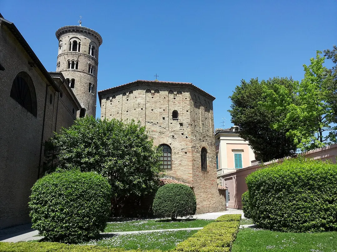 Battistero Neoniano
