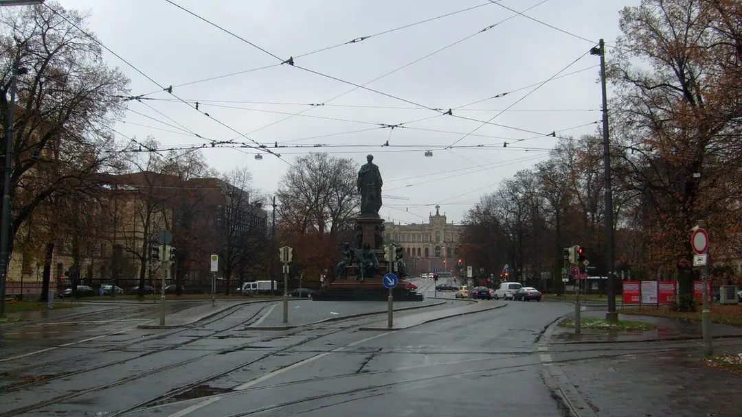 Maxmonument