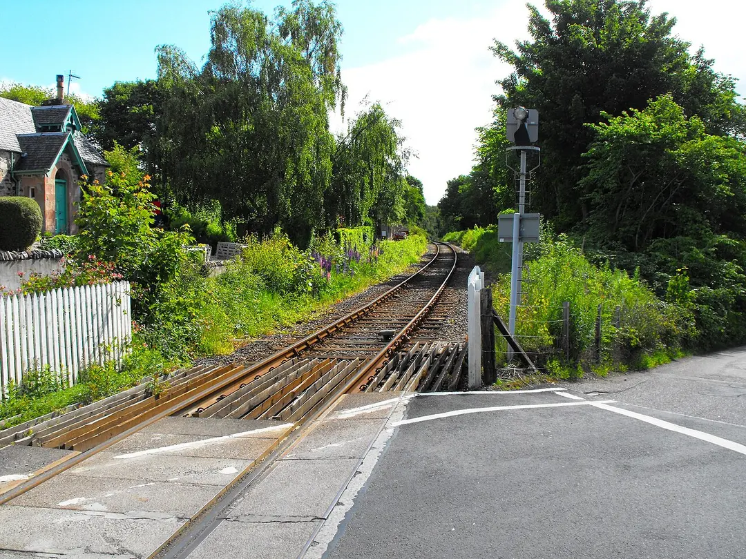 Achterneed railway station