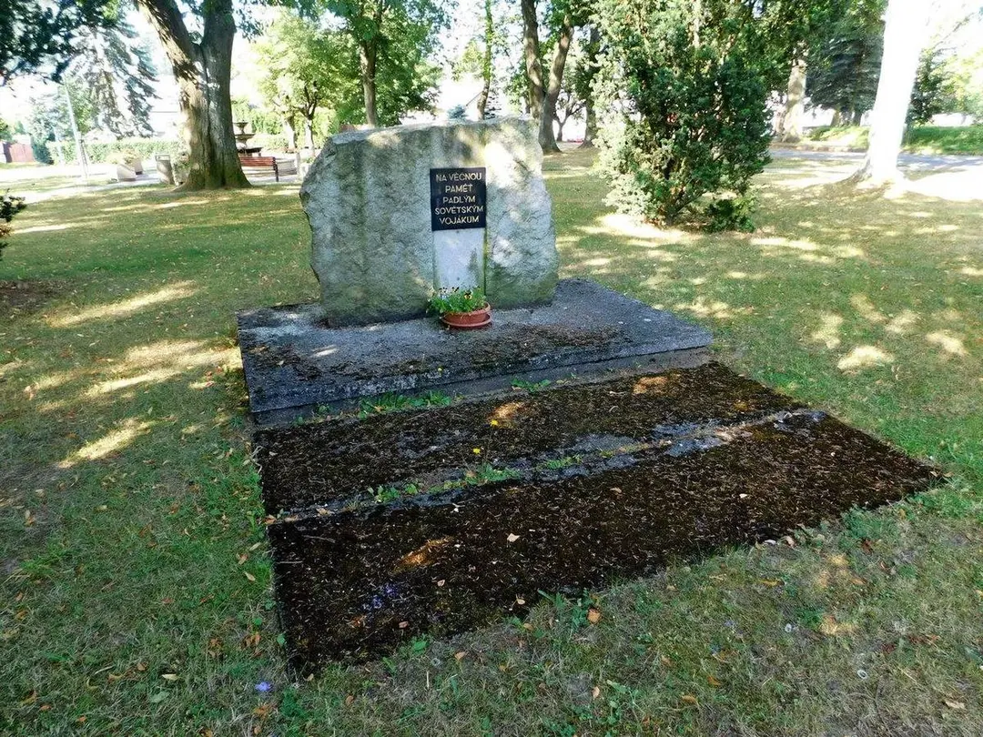 Padlí sovětští vojáci