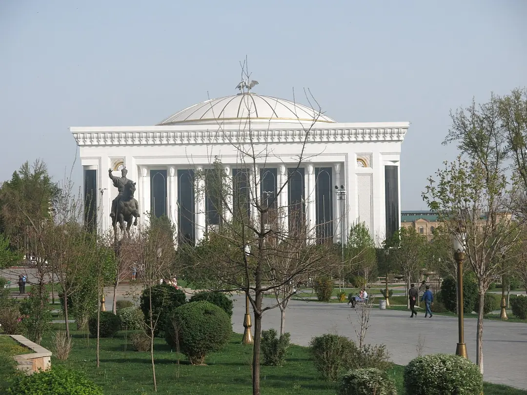 Amir-Timur-Platz