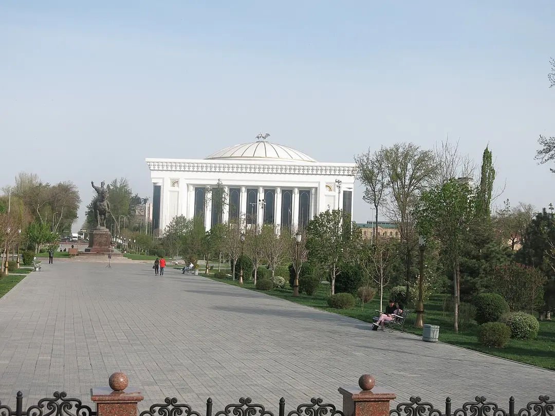 Amir-Timur-Platz