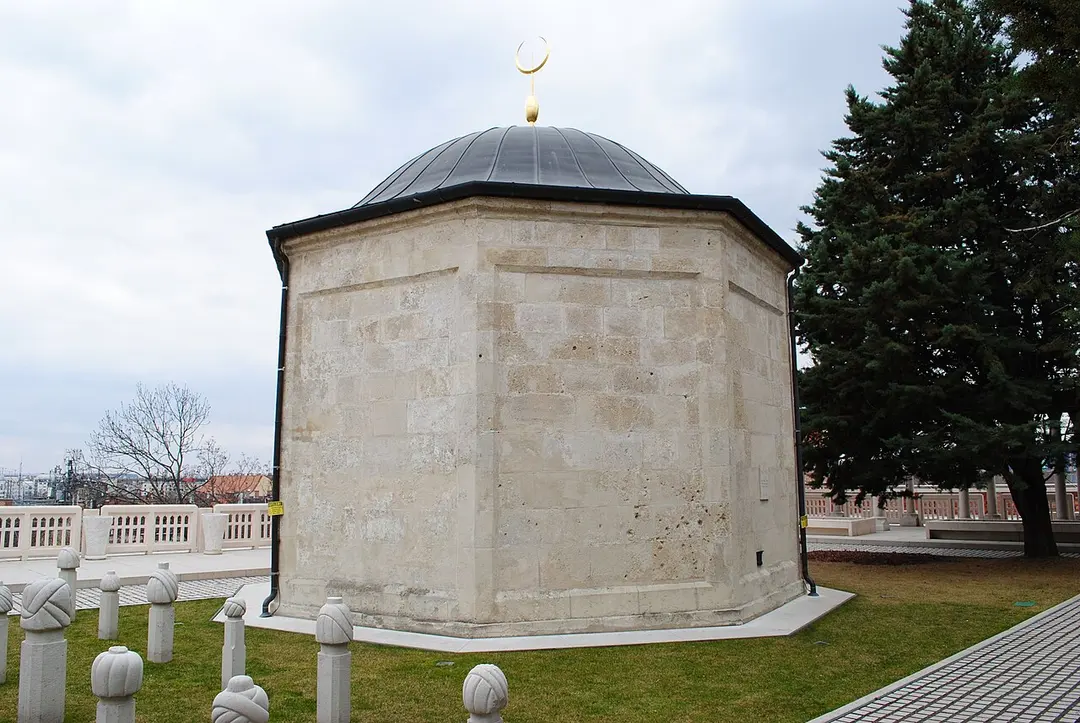 Gül Baba türbéje