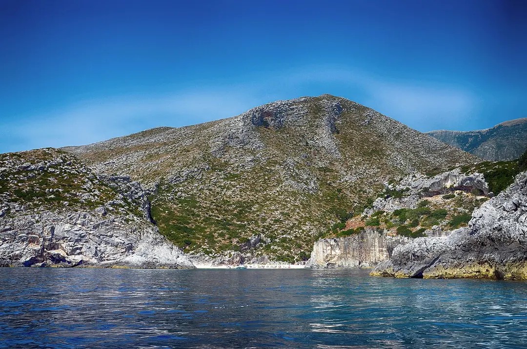 Bay of Grama