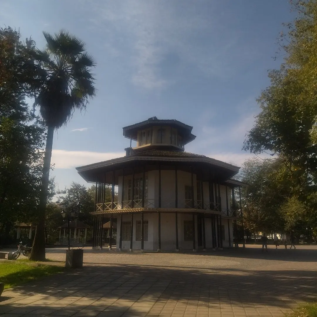 عمارت کلاه فرنگی