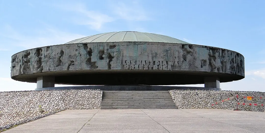 Mausoleum Majdanek