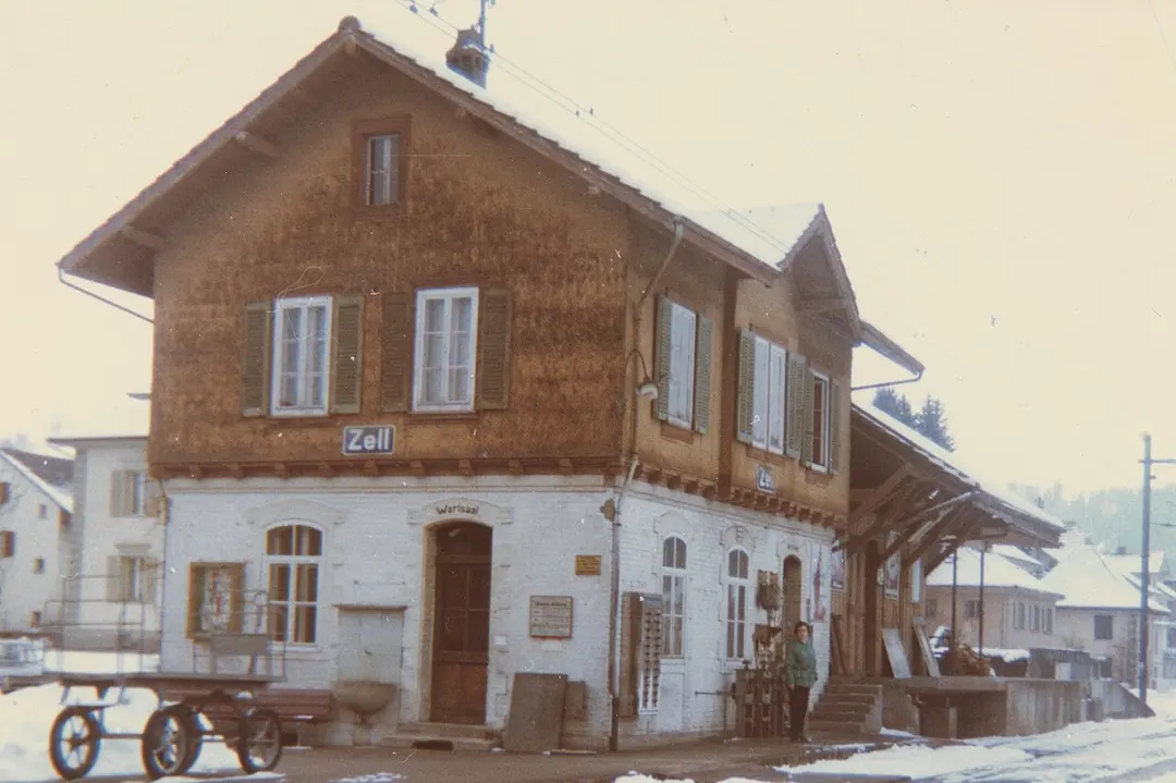 Zell railway station