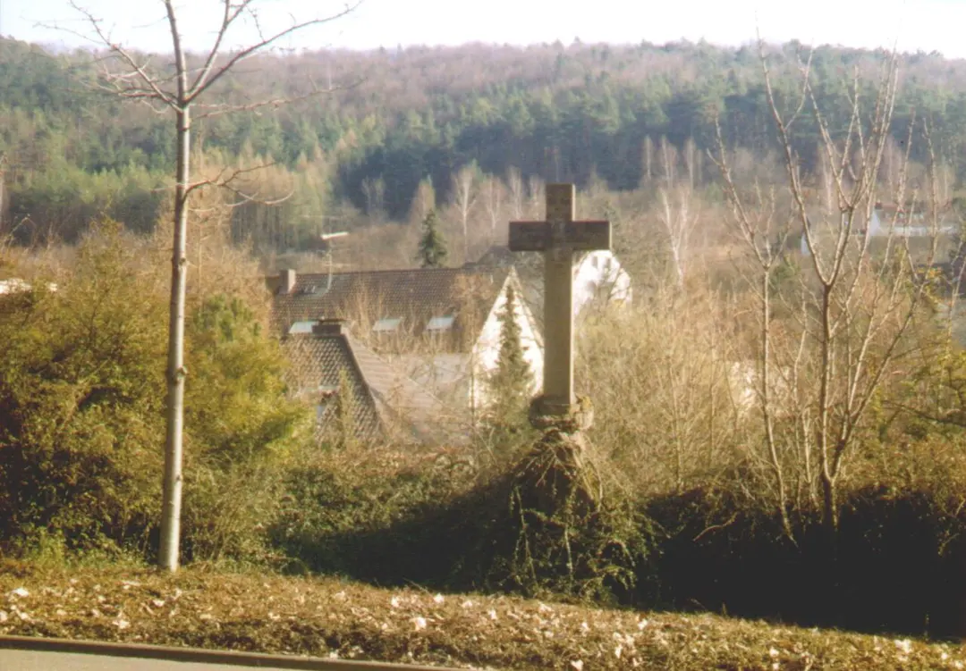 Zoller-Gedenkstein
