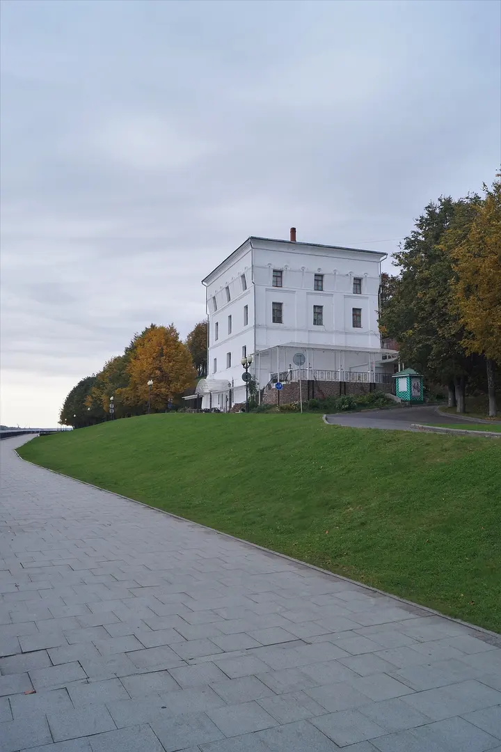 Volzhskaya tower