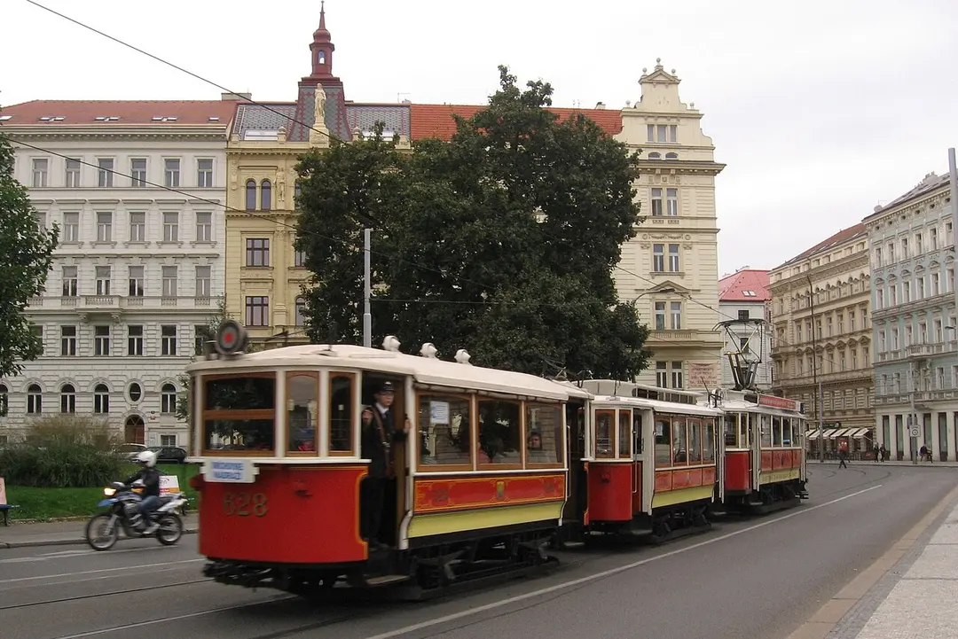 Kinsky Square
