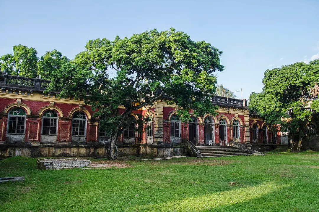 Shashi Lodge