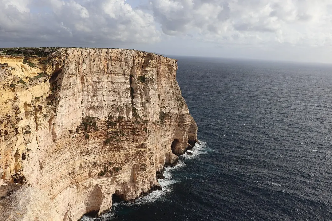 Ta' Ċenċ Cliff