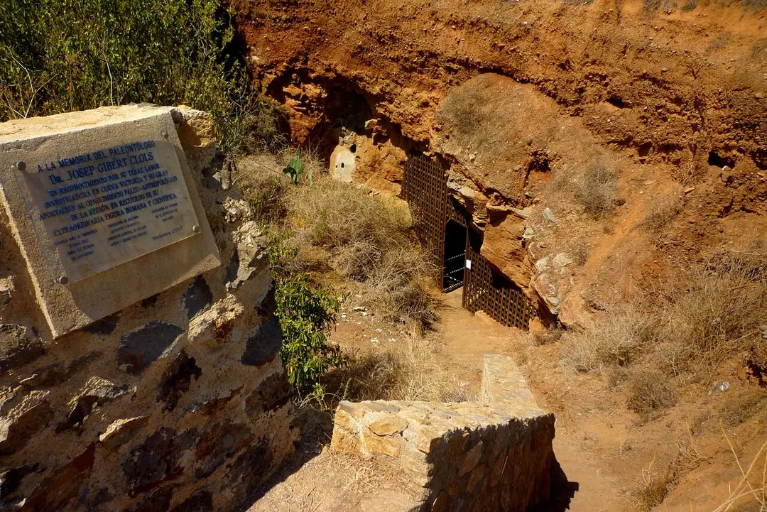 Cueva Victoria