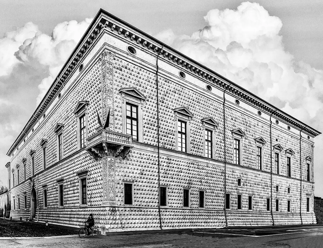 Palazzo dei Diamanti
