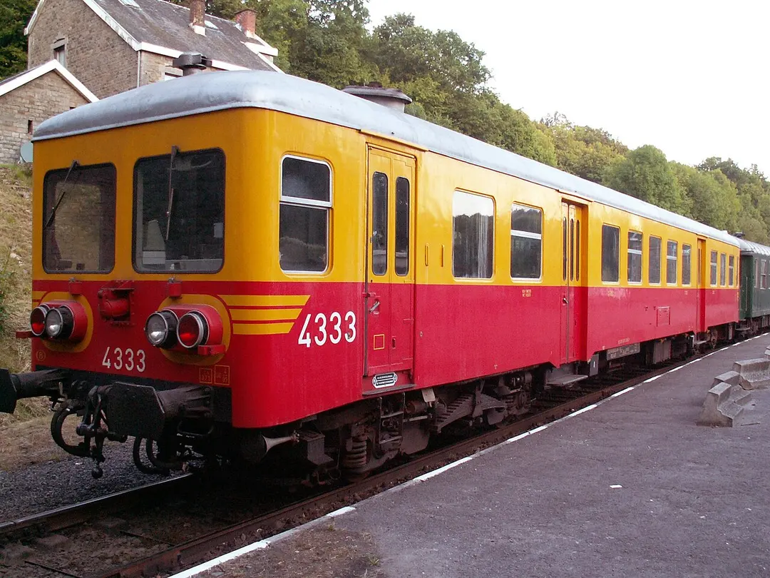 Spontin railway station