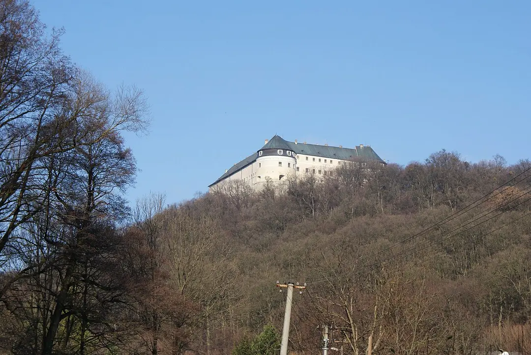 Červený Kameň Castle