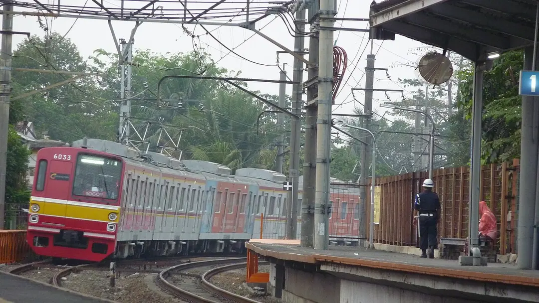 Lenteng Agung railway station