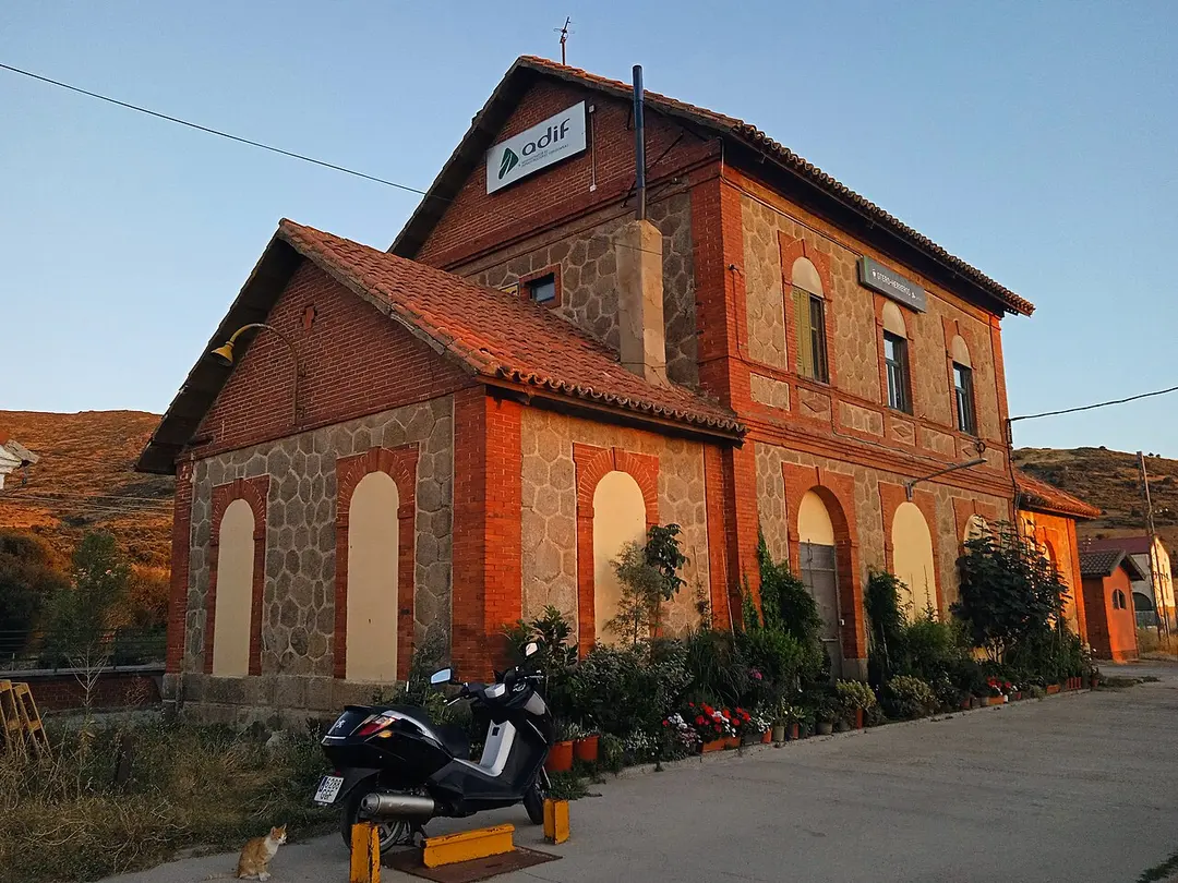 Otero-Herreros train station