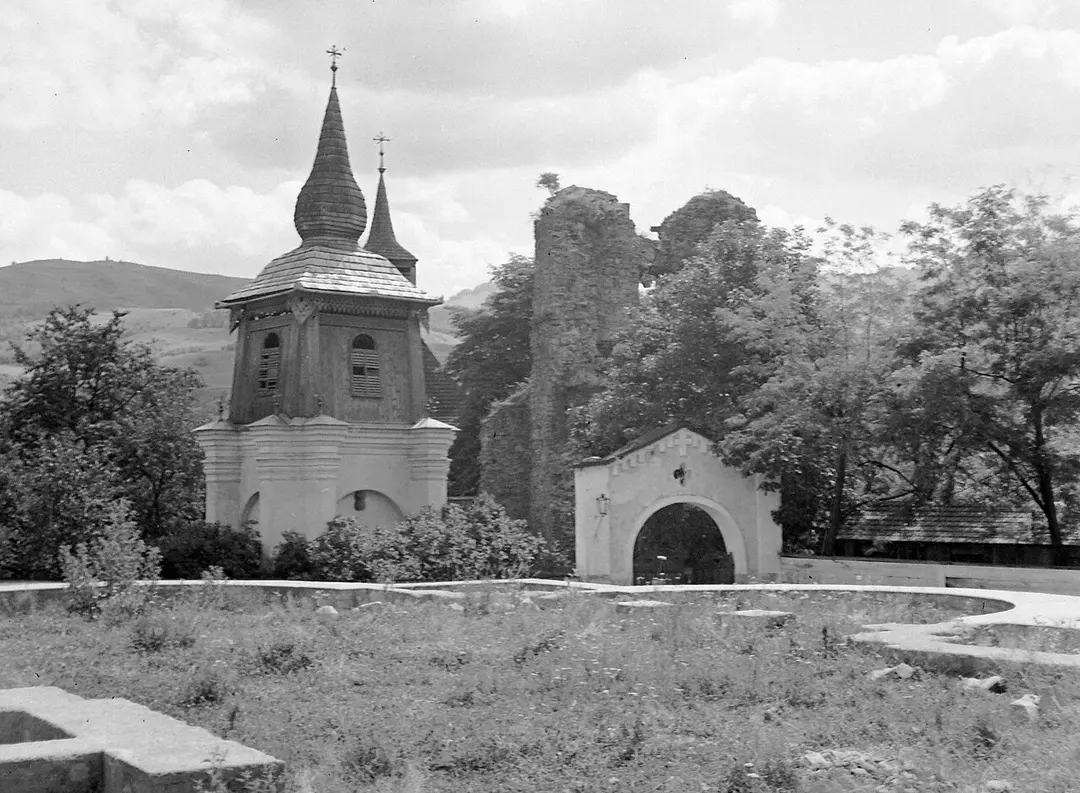 Ruins of the church in Rodna