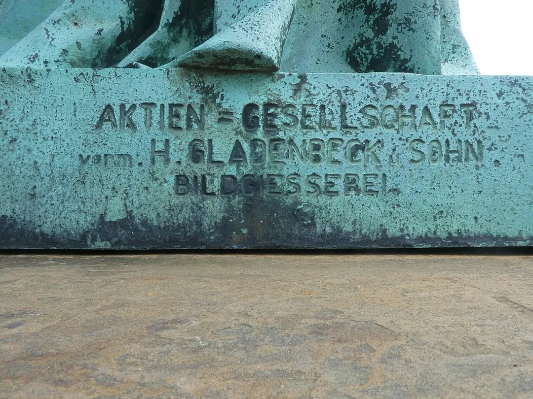 Bernwardsdenkmal