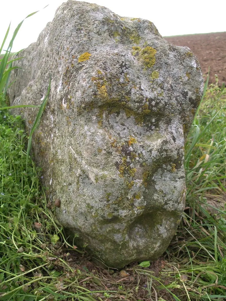 Menhir dit Pierre debout