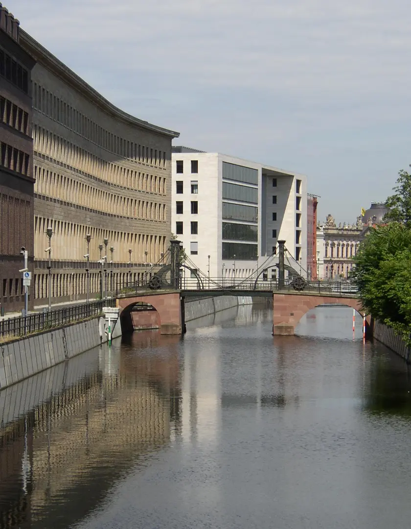 Jungfernbrücke