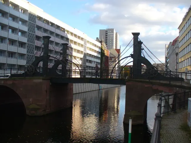 Jungfernbrücke