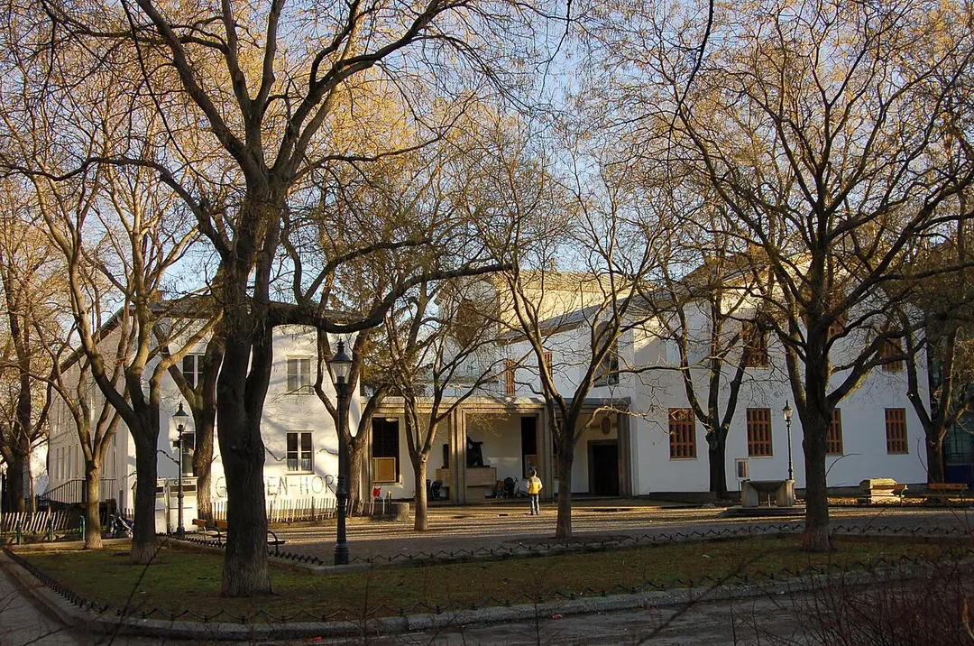 Burjanplatz