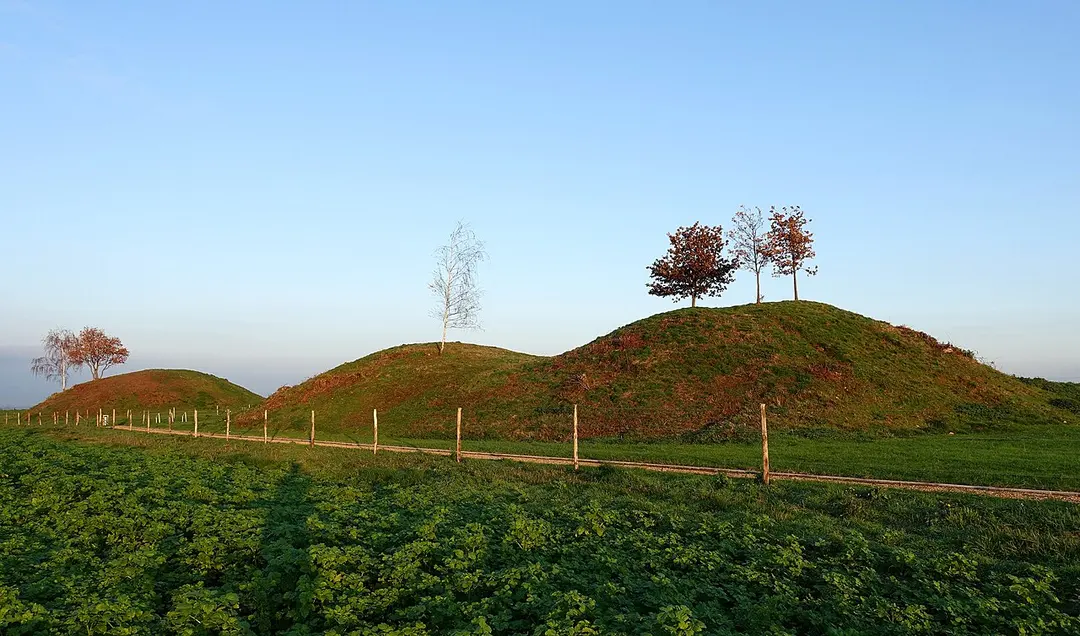 Tumuli of Seron
