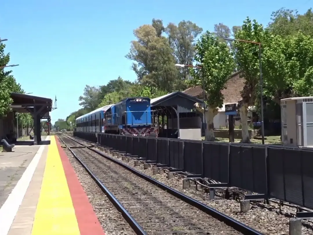 Vicente Casares train station