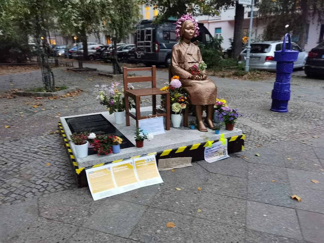 Friedensstatue Nujin