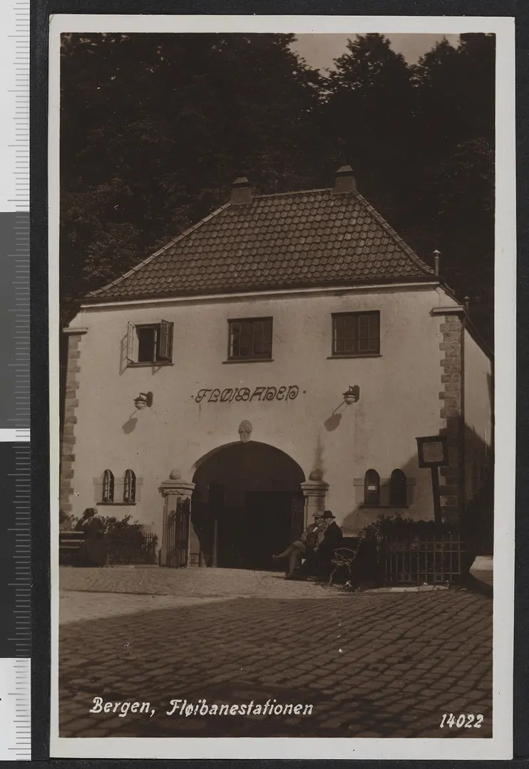 Fløibanen, nedre stasjon