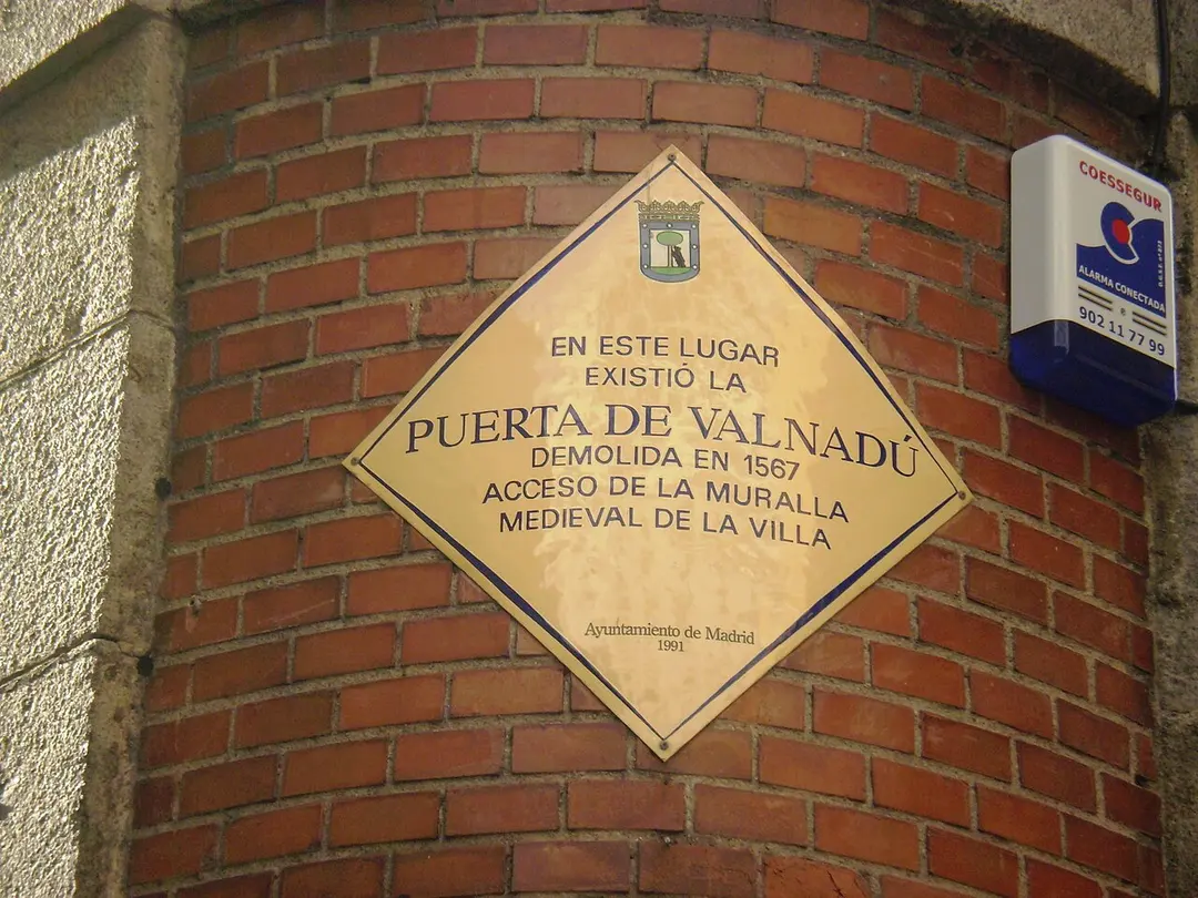 Puerta de Valnadu