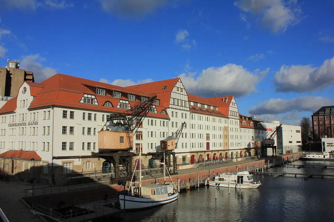 Tempelhofer Hafen