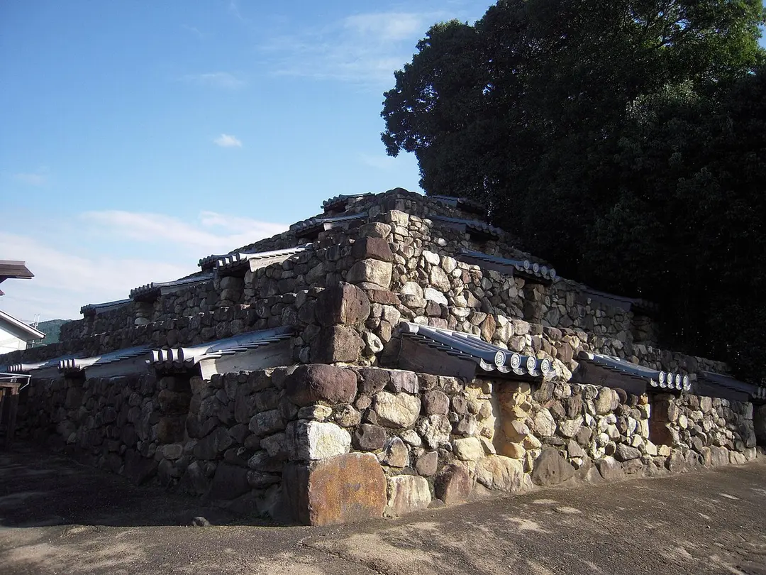 頭塔 (Zuto Tower)