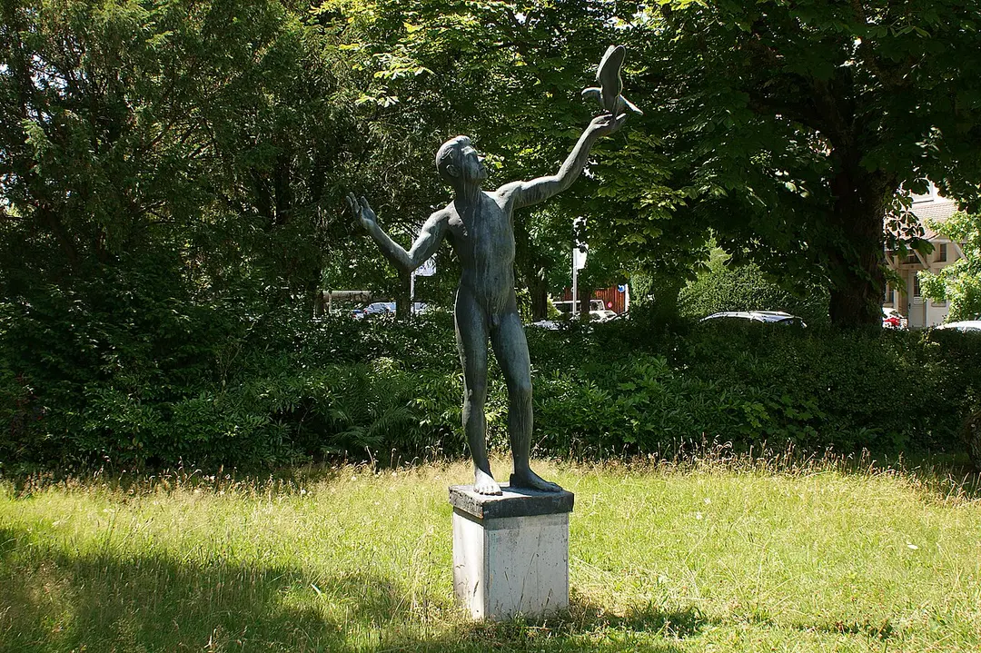 Jüngling mit Taube