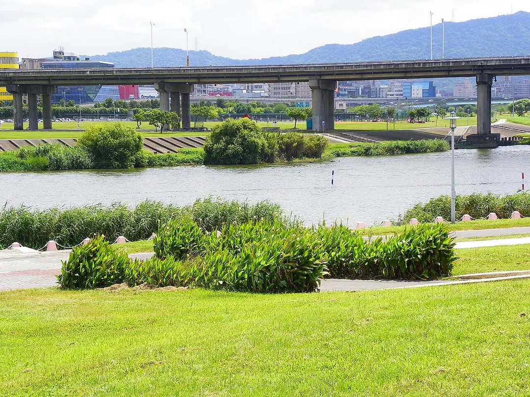民權大橋